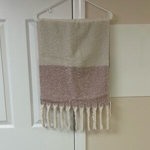 NWT Gentle Fawn Huntington fringed cozy scarf